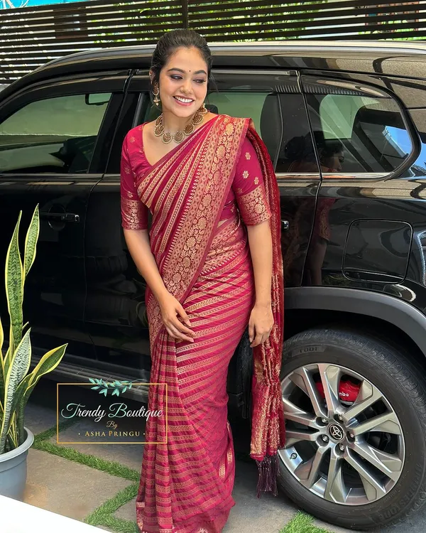 Precious_Dark_Pink_Soft_Banarasi_Silk_Saree_With_Ideal_Blouse_Piece