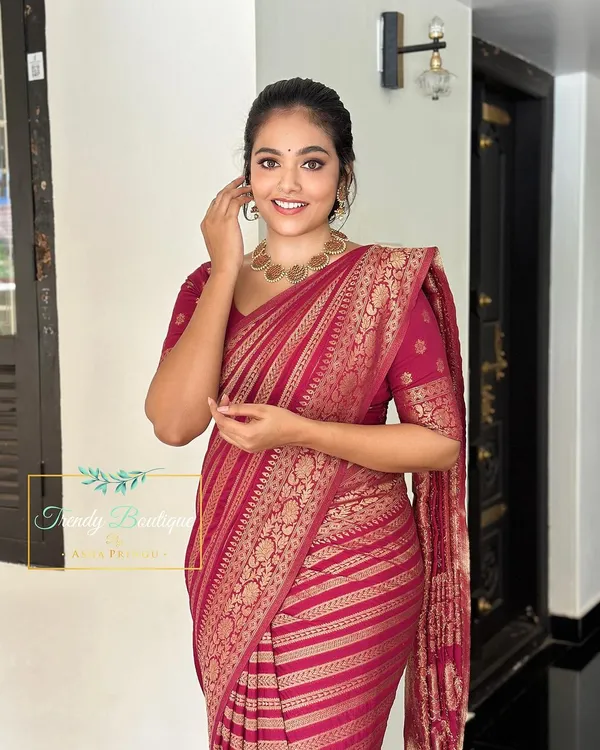 Precious_Dark_Pink_Soft_Banarasi_Silk_Saree_With_Ideal_Blouse_Piece