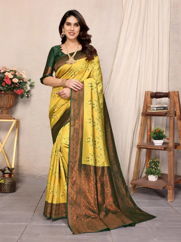 Pretty_Soft_Banarasi_Silk_Saree_With_Glorious_Blouse_Piece