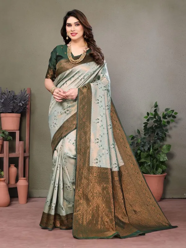 Pretty_Soft_Banarasi_Silk_Saree_With_Glorious_Blouse_Piece