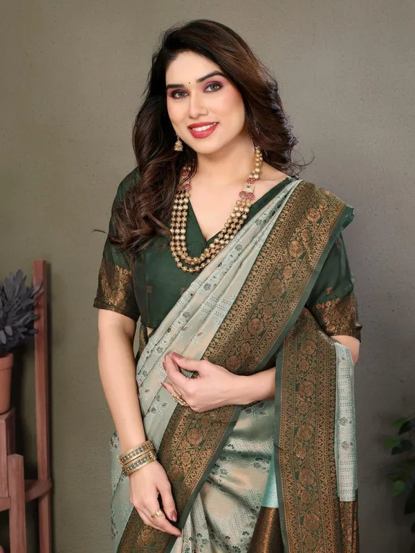 Pretty_Soft_Banarasi_Silk_Saree_With_Glorious_Blouse_Piece