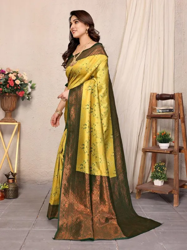 Pretty_Soft_Banarasi_Silk_Saree_With_Glorious_Blouse_Piece