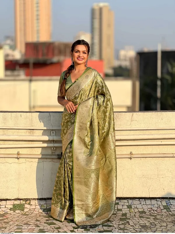 Prominent_Pista_Soft_Banarasi_Silk_Saree_With_Blissful_Blouse_Piece