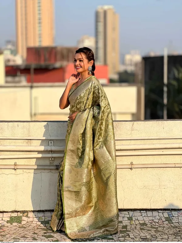 Prominent_Pista_Soft_Banarasi_Silk_Saree_With_Blissful_Blouse_Piece