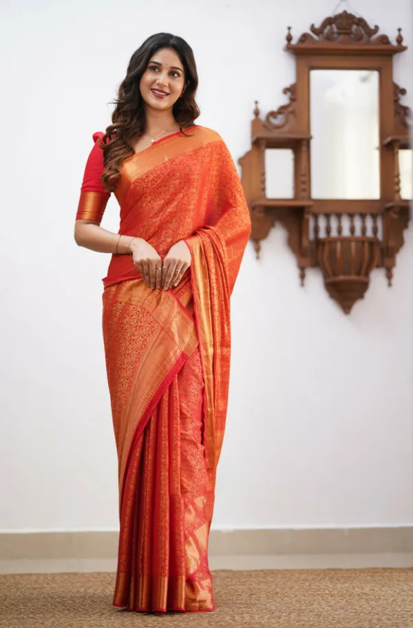 Stylish_Red_Soft_Silk_Saree_With_Hypnotic_Blouse_Piece