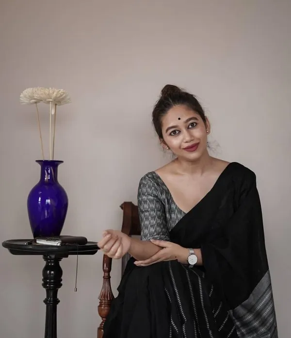 Surreptitious_Black_Soft_Banarasi_Silk_Saree_With_Pleasant_Blouse_Piece