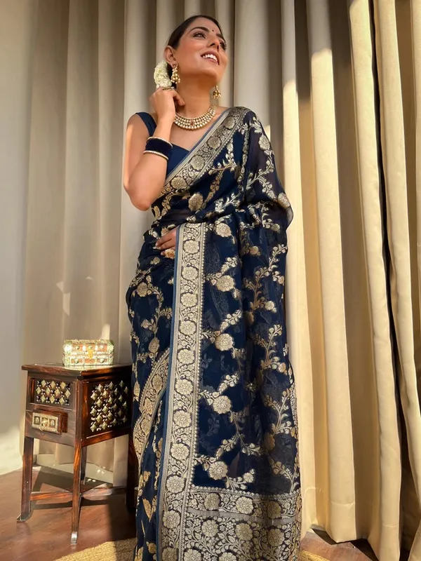 Purple_Woven_Kanjivaram_Silk_Saree_with_Saree_Cover