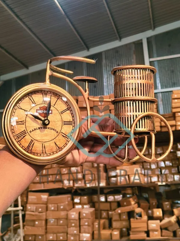 Iron_Pen_Holder/Flower_pot_With_Watch