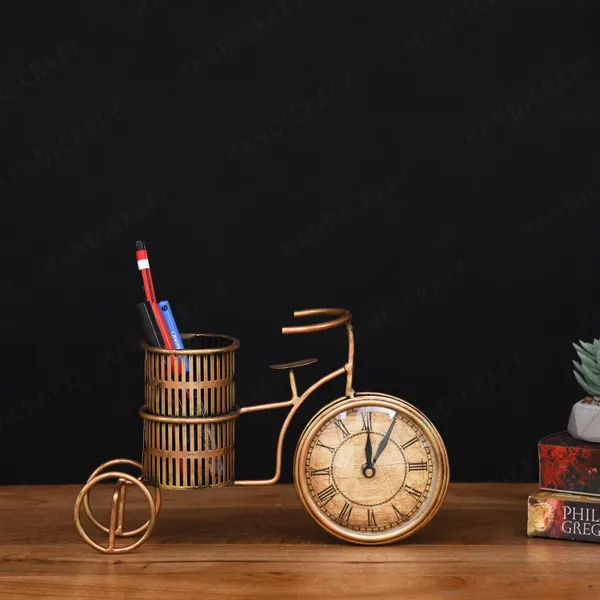 Iron_Pen_Holder/Flower_pot_With_Watch