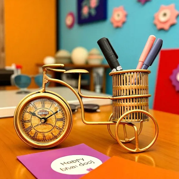 Iron_Pen_Holder/Flower_pot_With_Watch