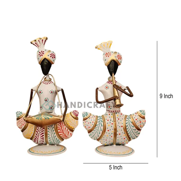 Majestic_Handcrafted_Royal__Showpiece_–_A_Symbol_of_Elegance_for_Online_Home_Decor_Enthusiasts