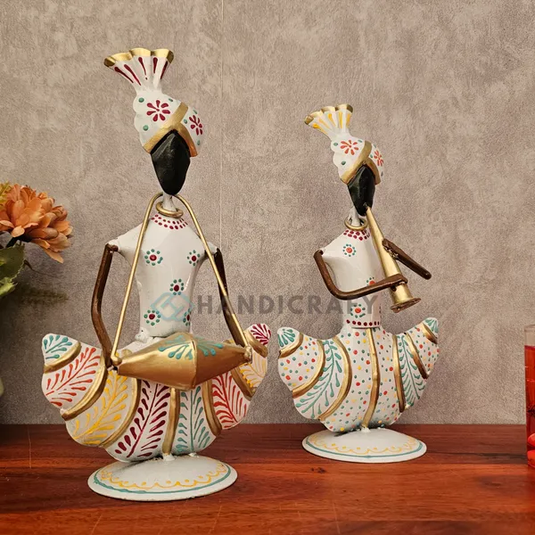 Majestic_Handcrafted_Royal__Showpiece_–_A_Symbol_of_Elegance_for_Online_Home_Decor_Enthusiasts