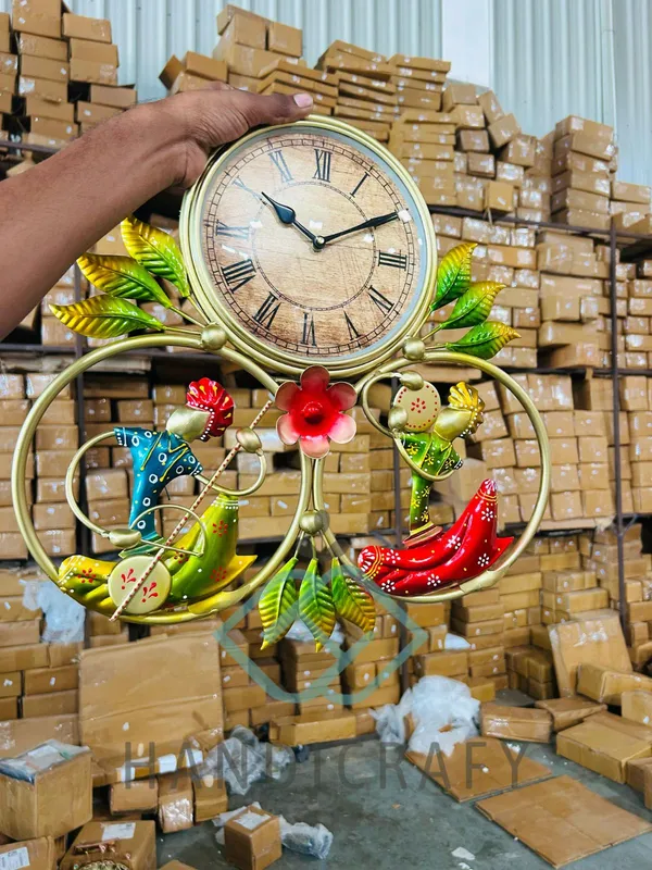 Metal_Musician_With_Clock_Wall_Decor