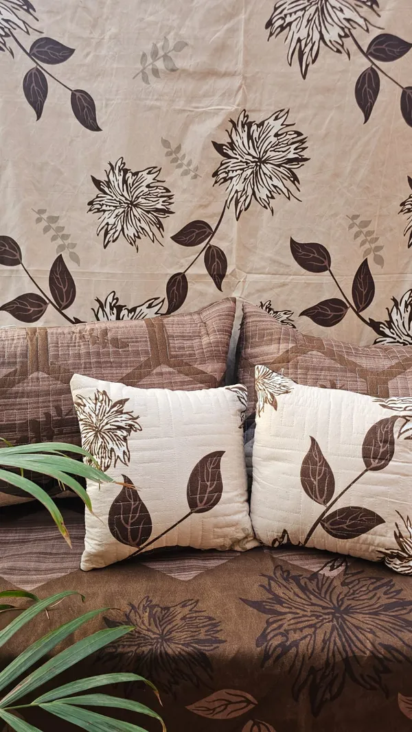 5_Pieces_-_Quilted_Bedding_Set_(90_x_90_inches)