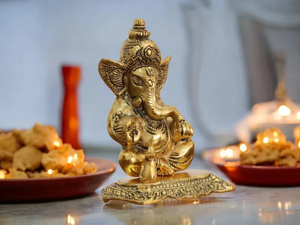 Metal_Ganesha_Statue_Decorative_Showpiece