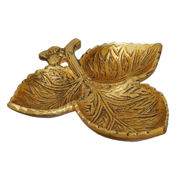 Hand_Crafted_Metal_3_Part_Leaf_Shape_Tray_Perfect_for_Home_Centre_Table_Serving_Dry_Fruits_(Golden,_Pack_of_1)