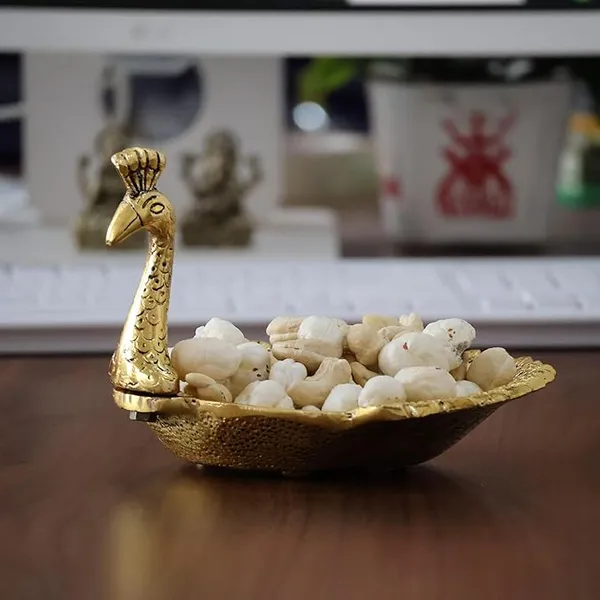 Hand_Crafted_Metal_Duck_Wing_Shape_Dryfruits_Tray_Perfect_for_Home_Centre_Table_Serving_Dry_Fruits_&_Fruits_(Golden,_Pack_of_1)