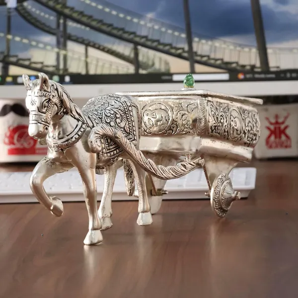 KridayKraft_Horse_Cart_Metal_Statue_Aluminum_Plated_Metal_Horse_Cart_Murti_Showpiece_Religious_Figurines_Gift_Article_for_Home_and_Office_Table_and_Car_Dashboard_Decor_(Silver)