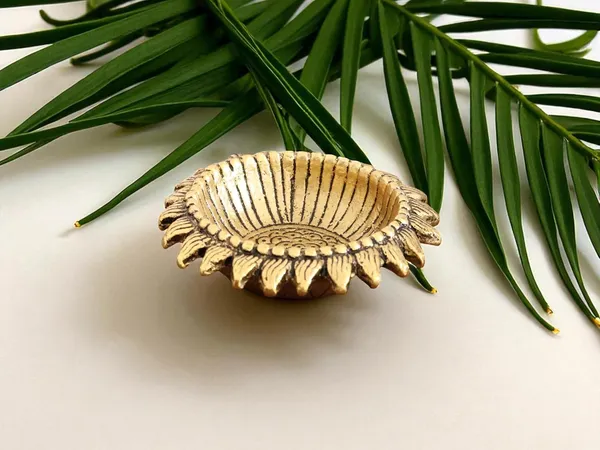 Kridaykraft_Decorative_Sunflower_Diya_Set,_Gold-Plated_Metal,_Pack_of_6_Pcs,_Traditional_Festival_Lights