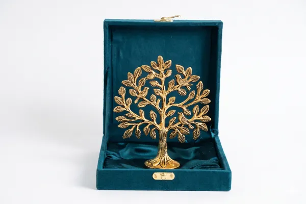 Kridaykraft_Gold_Finish_Kalpavriksha_Tree_with_Decorative_Velvet_Gift_Box_–_Spiritual_Figurine_for_Home_Decor,_Office_Table,_and_Corporate_Gifting_–_Auspicious_Metal_Art_Showpiece.