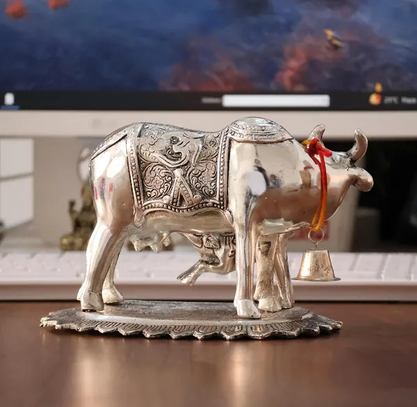 Metal_Om_Kamdhenu_Cow_and_Calf_Metal_Statue_for_Good_Luck,Feng_Shui_As_Table_Top_Figurine,Vastu,Religious_Gau_MATA_Idol_Home,Office&Table_Decorative,Animal