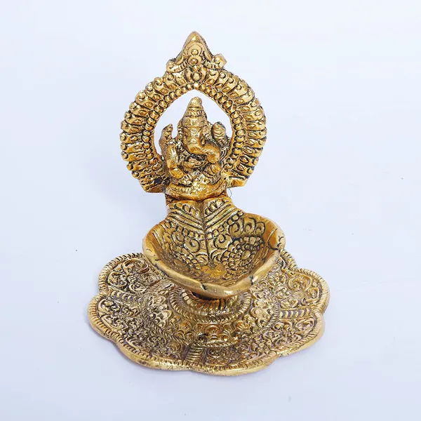 Aluminium_Metal_Ganesh_Diya_with_Swastik_Engraved_in_Hand_Hath_Deepak_Ganesh_Gold_Plated