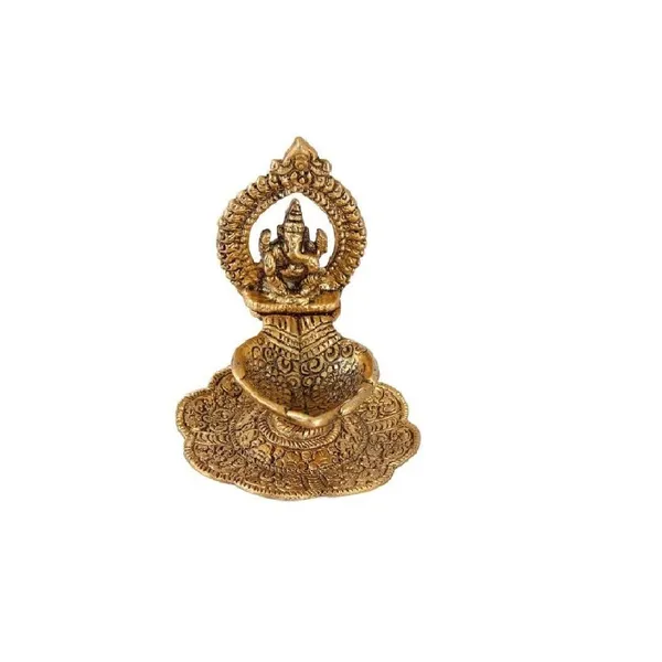 Aluminium_Metal_Ganesh_Diya_with_Swastik_Engraved_in_Hand_Hath_Deepak_Ganesh_Gold_Plated