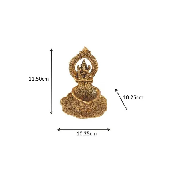 Aluminium_Metal_Ganesh_Diya_with_Swastik_Engraved_in_Hand_Hath_Deepak_Ganesh_Gold_Plated