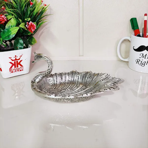 Metal_Duck_Shape_Decorative_Dryfruit_Tray_Bowl_Silver_Finish_for_Table_and_Home_Decorative_(Silver)