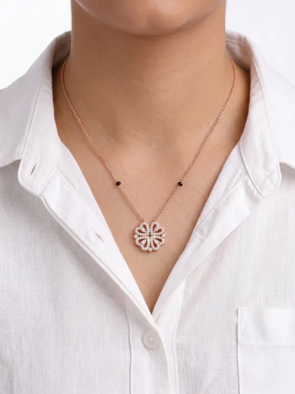 Clower_Magnet_Mangalsutra