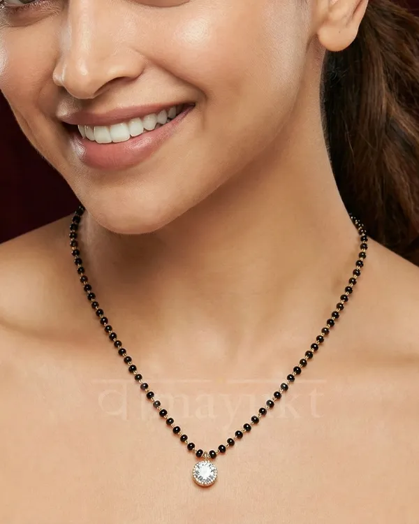 Dipika_solitaire_mangalsutra