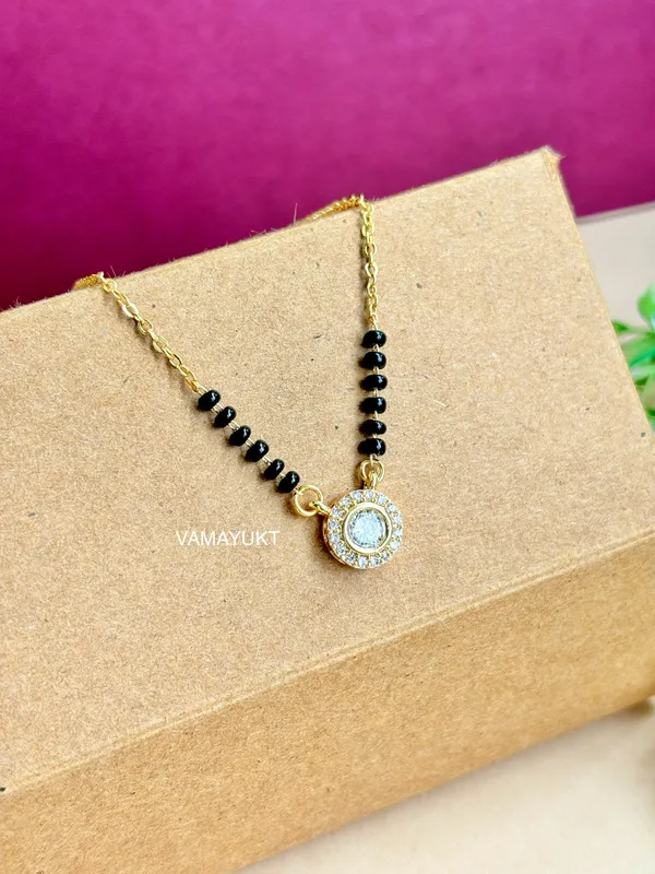 Anushka_modern_mangalsutra