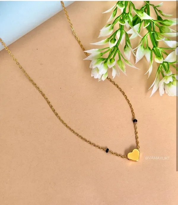 Gold_heart_modern_mangalsutra_1_bead