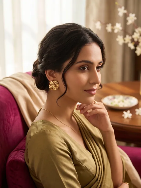 Melted_gold_Round_earring
