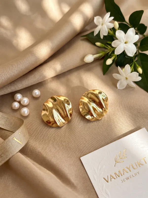 Melted_gold_Round_earring