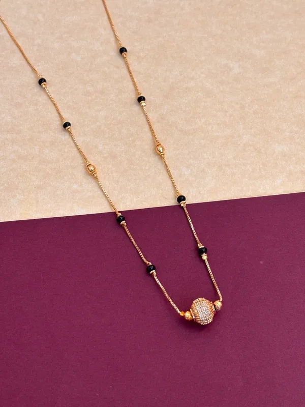 Ora_4_bead_modern_mangalsutra