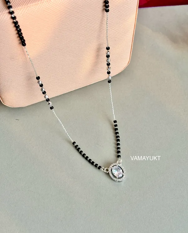 Ovate_silver_elegant_mangalsutra