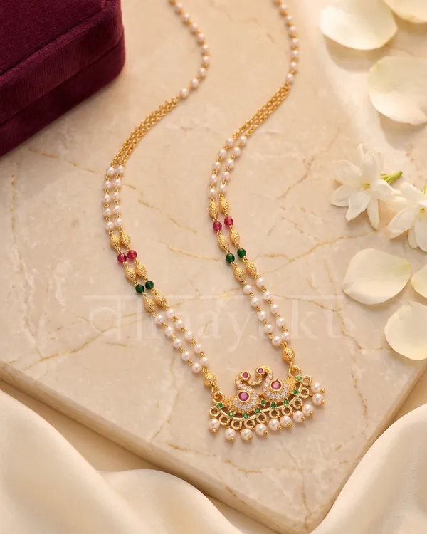 Peacock_pearl_necklace