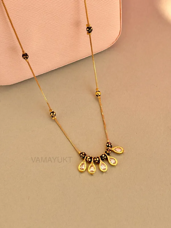 sana_modern_chain_mangalsutra