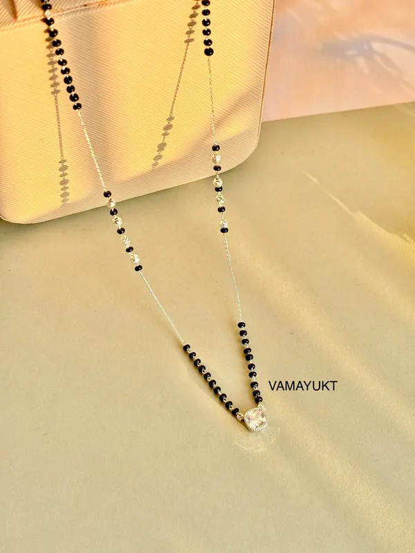 Silver_bella_stone_modern_mangalsutra