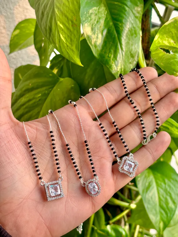 Squarish_modern_silver_mangalsutra