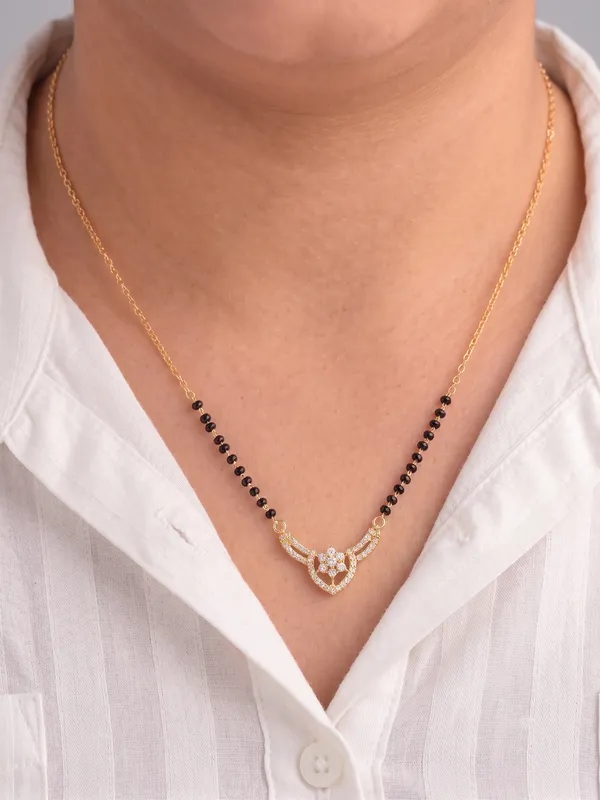 Viya_wings_modern_mangalsutra