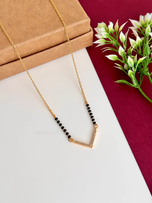 Modern_V_mangalsutra