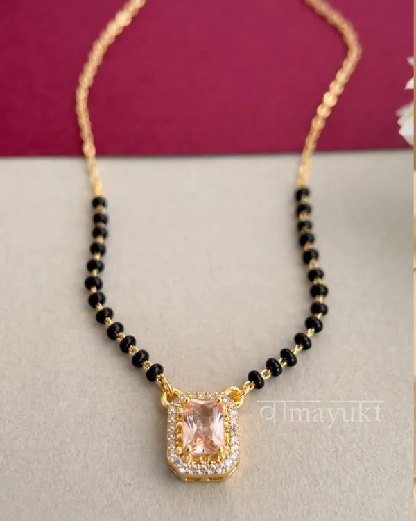 Emerald_glow_modern_mangalsutra