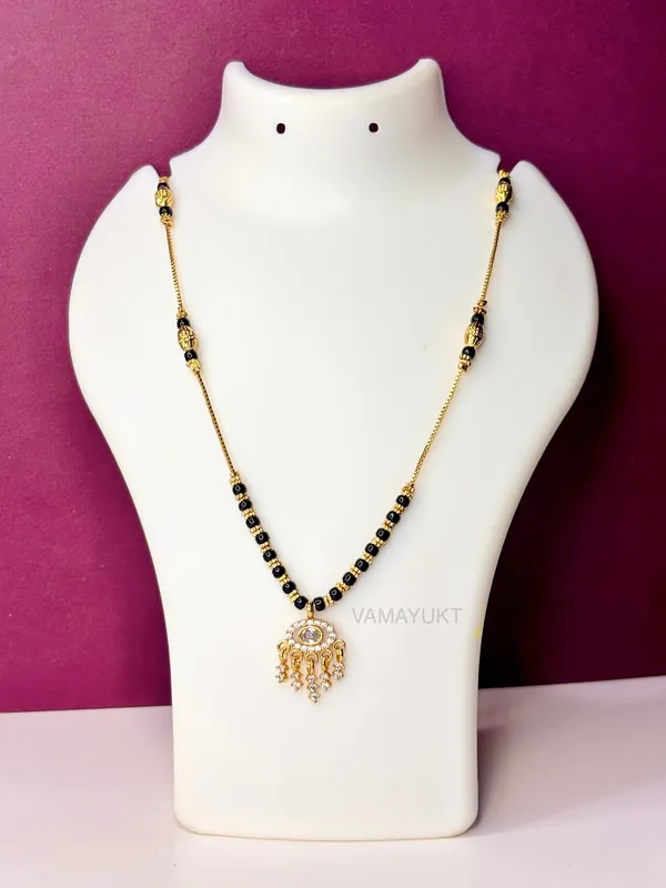 Zara_18_k_modern_mangalsutra