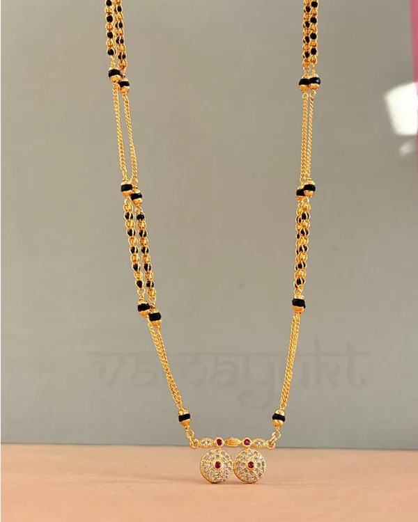 Urmi_vati_gold_modern_mangalsutra