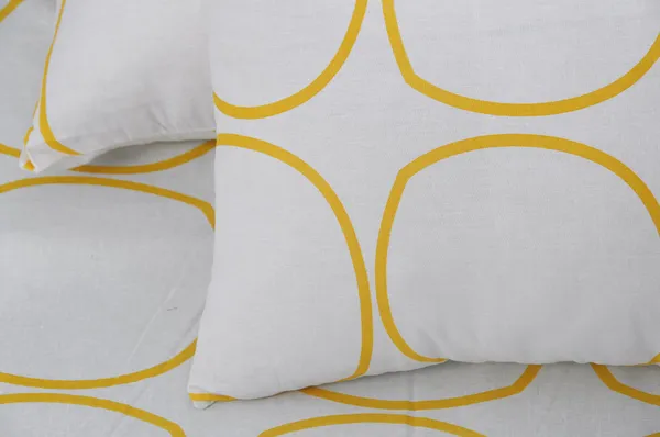 144_TC_Fitted_Cotton_Bedsheet_for_Double_Bed_with_2_Pillow_Covers_|_60_x_78_inches_|_White_(Yellow_Circles)