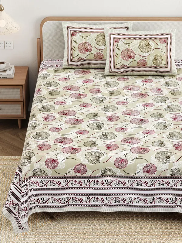 Cotton_Jaipuri_Diwan_Size__Bedsheet_With_2_Zipper_Pillow_Cover_(Size_70*100)