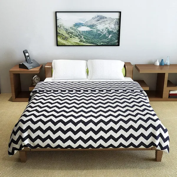 _Microfibre_All_Weather_Lightweight_150_GSM_Printed_Reversible_Double_Bed_Quilt_Comforter_Blanket_-_(Chevron,_D_Black_and_White)