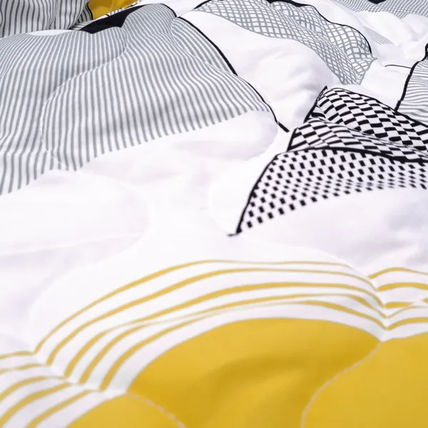 Microfiber_110_GSM_Reversible_Single_Bed_Quilt_Comforter_|_Premium_Quality_and_Stylish_Design_(Black_&_White)